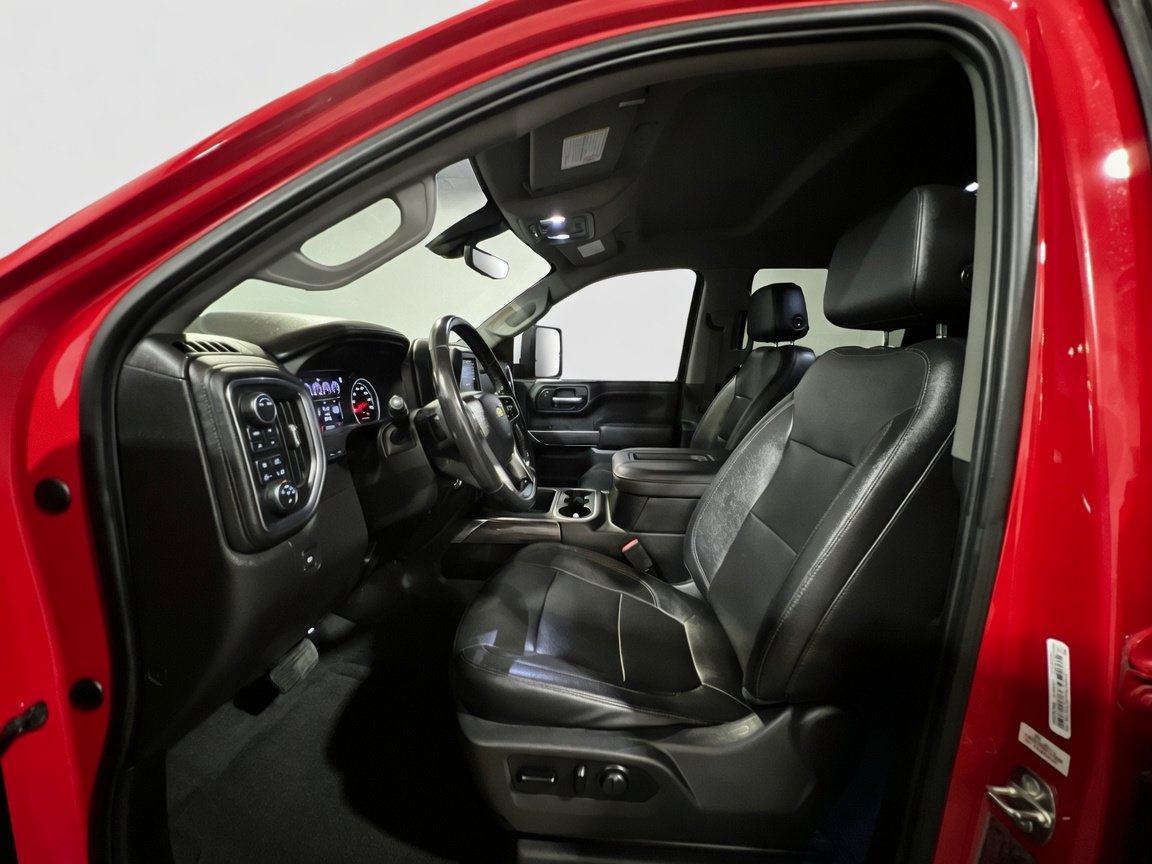 Used 2020 Chevrolet Silverado 2500 LTZ w/ LTZ Premium Package AWD/4WD image 15