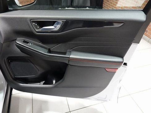 Used 2025 Ford Escape ST-Line Select image 30