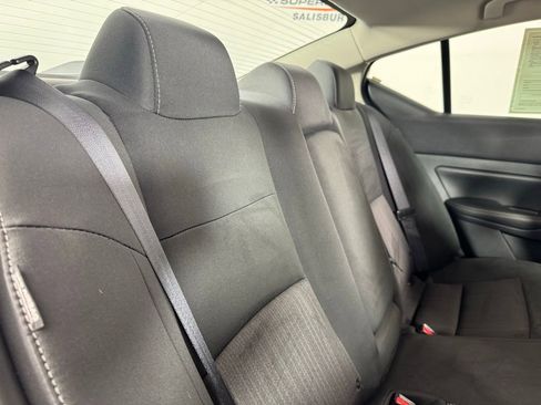 Used 2025 Nissan Altima 2.5 SV FWD image 36
