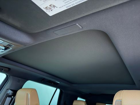 Used 2025 Cadillac Escalade Premium Luxury w/ LPO, Floor Liner Package AWD/4WD image 39