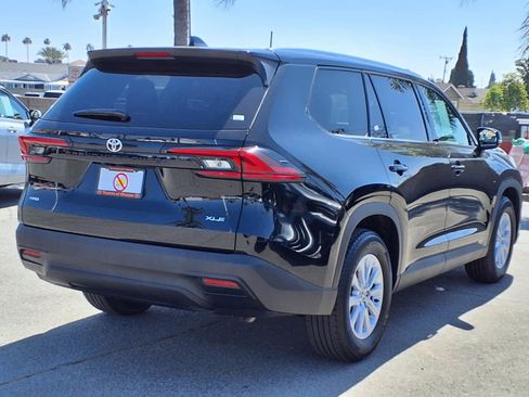 Certified 2025 Toyota Grand Highlander AWD image 4