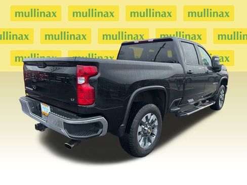 Used 2024 Chevrolet Silverado 2500 LT image 11