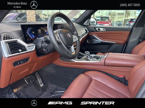 Used 2025 BMW ALPINA XB7 image 9