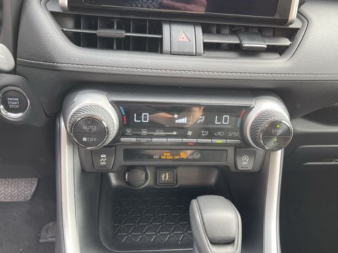 Certified 2025 Toyota RAV4 XLE AWD/4WD image 22