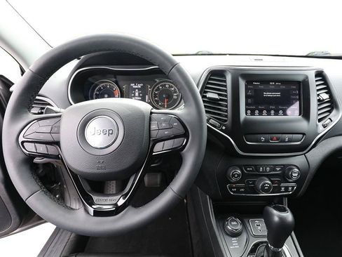 Used 2021 Jeep Cherokee Latitude Plus AWD/4WD image 13