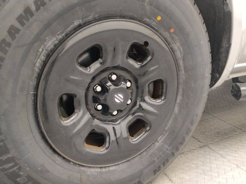 Used 2016 Nissan Frontier S RWD image 31