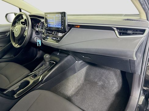 Used 2022 Toyota Corolla LE FWD image 29