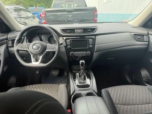 Used 2019 Nissan Rogue SV AWD/4WD image 9