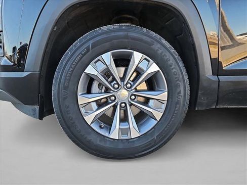 Used 2025 Chevrolet Equinox LT w/ Convenience Package II image 24