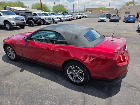 Used 2010 Ford Mustang Premium RWD image 12