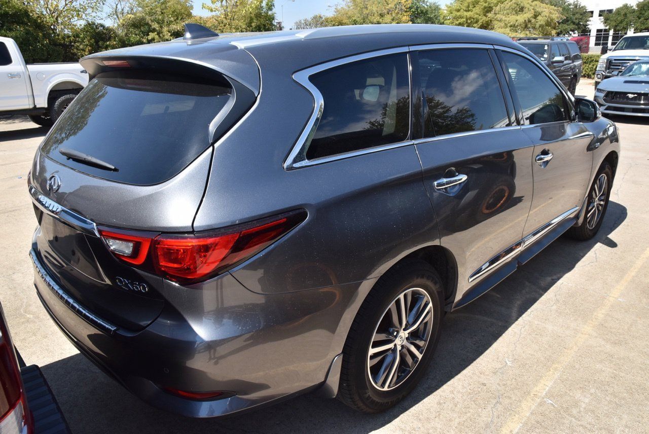 Used 2019 INFINITI QX60 Luxe w/ Essential Package FWD image 5