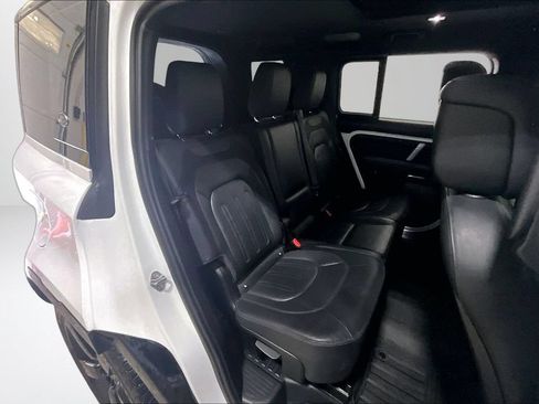 Used 2021 Land Rover Defender 110 X-Dynamic HSE AWD/4WD image 25