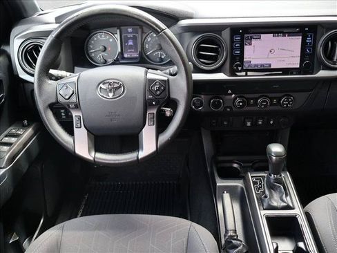 Used 2019 Toyota Tacoma TRD Sport AWD/4WD image 22