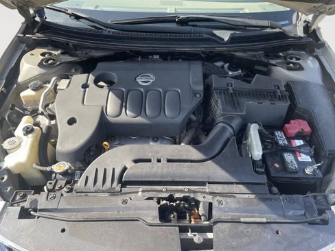 Used 2010 Nissan Altima 2.5 SL w/ SL Pkg FWD image 9
