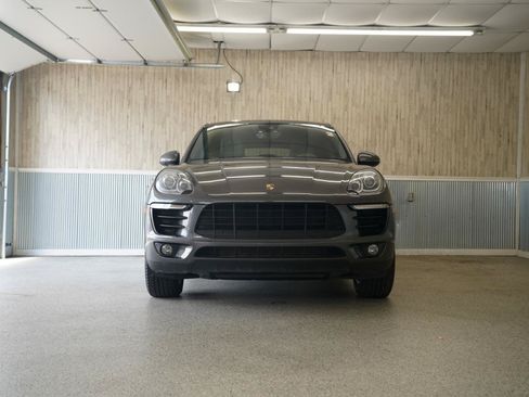 Used 2018 Porsche Macan AWD/4WD image 2