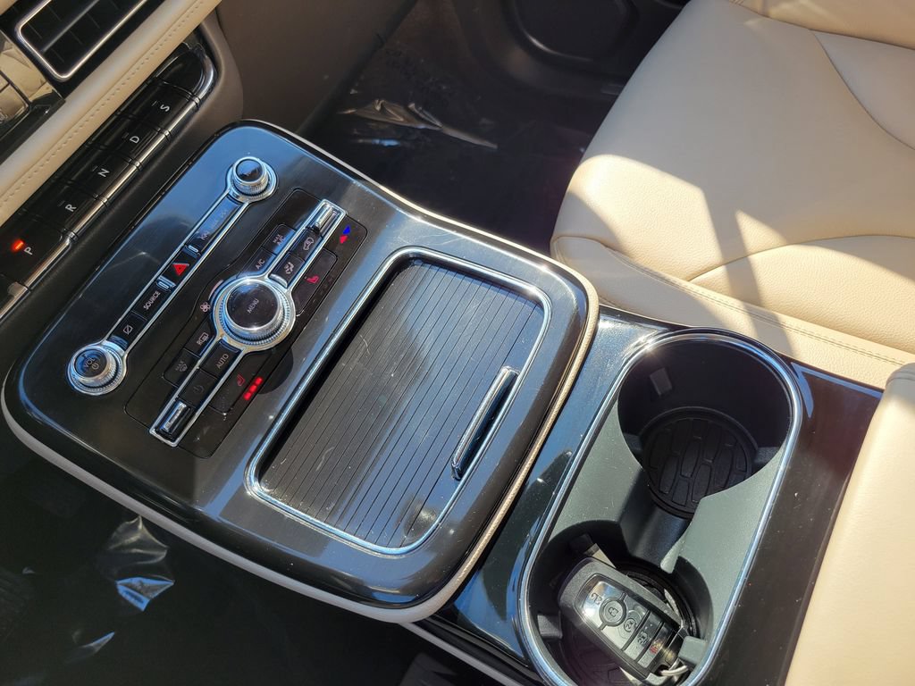 Used 2022 Lincoln Nautilus AWD w/ Premium Package image 20