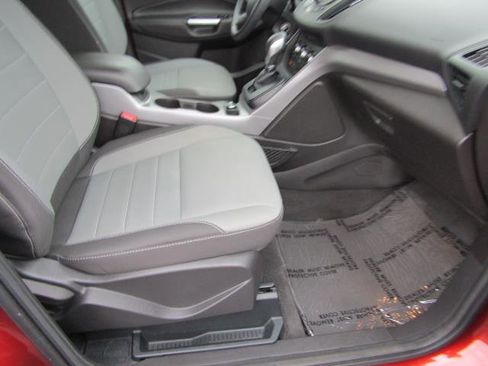 Used 2015 Ford Escape SE FWD image 9