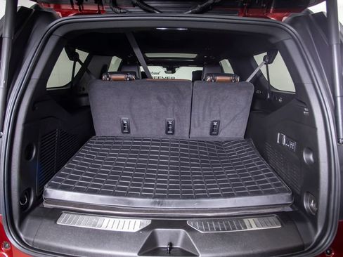 Used 2024 GMC Yukon XL Denali Ultimate w/ LPO, Floor Liner Package AWD/4WD image 8
