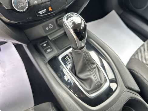 Used 2019 Nissan Rogue Sport SV w/ Technology Package image 18