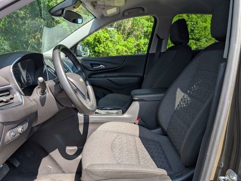 Used 2024 Chevrolet Equinox LT FWD image 14