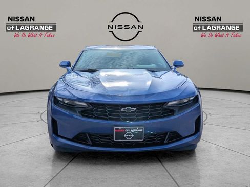 Used 2020 Chevrolet Camaro LT w/ Technology Package RWD image 2