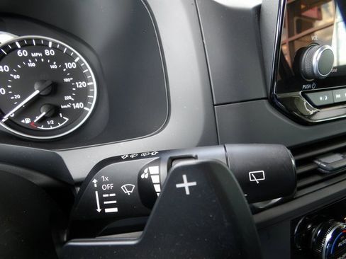 Certified 2024 Nissan Pathfinder S image 37