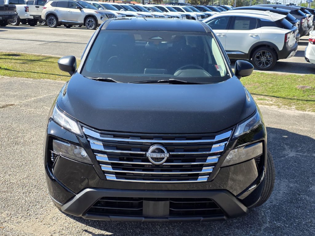 Used 2024 Nissan Rogue S FWD image 3