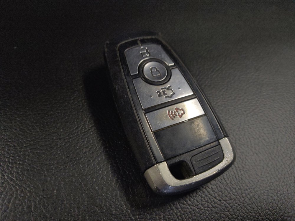 Used 2019 Ford Fusion SE FWD image 32