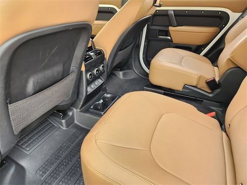 Used 2025 Land Rover Defender 130 X-Dynamic SE image 26