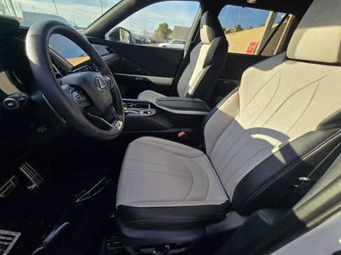 Certified 2025 Lexus TX 500h AWD w/ Technology Package image 23