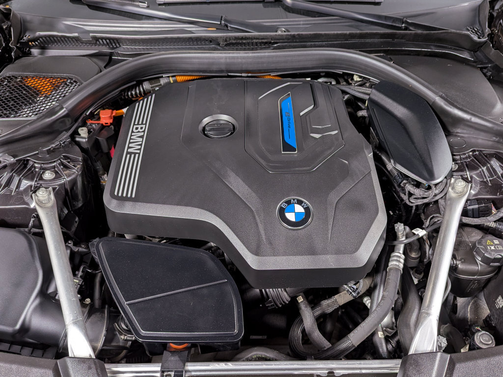 Certified 2023 BMW 530e xDrive w/ Premium Package AWD/4WD image 49