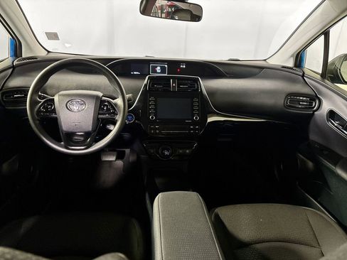 Used 2021 Toyota Prius LE AWD/4WD image 12