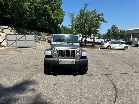 Used 2014 Jeep Wrangler Sahara AWD/4WD image 3