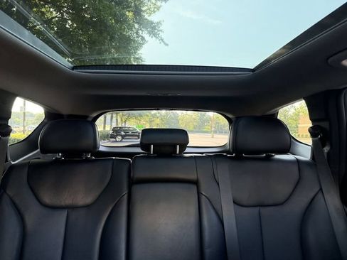 Used 2022 Hyundai Santa Fe Limited FWD image 32