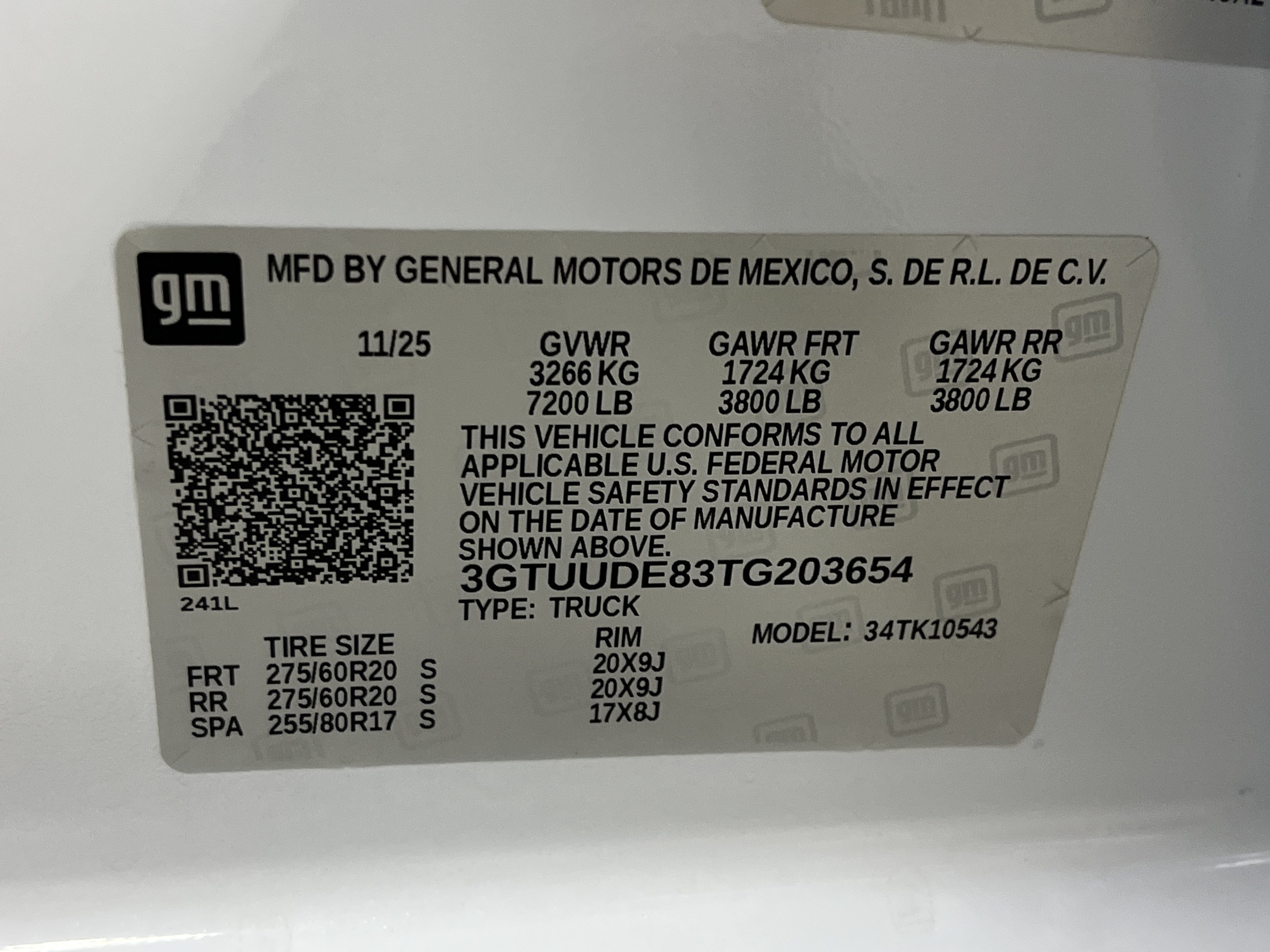 Used 2026 GMC Sierra 1500 SLT w/ SLT Premium Plus Package AWD/4WD image 34