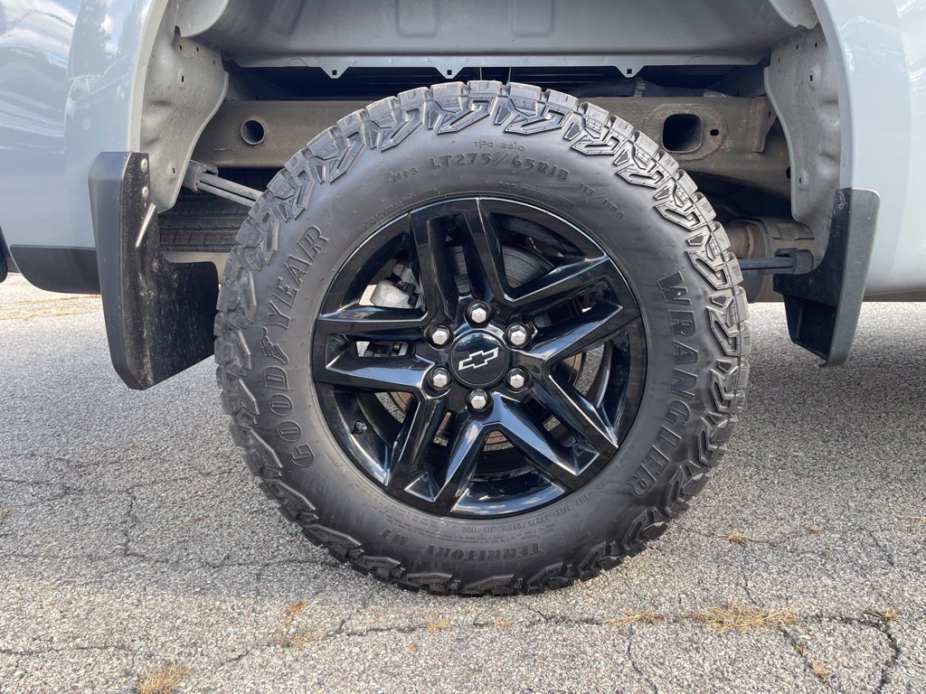 Used 2025 Chevrolet Silverado 1500 Custom Trail Boss w/ LPO, Dark Essentials Package AWD/4WD image 11