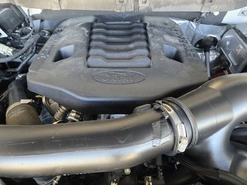 Used 2022 Ford F150 Platinum w/ Max Trailer Tow Package image 34