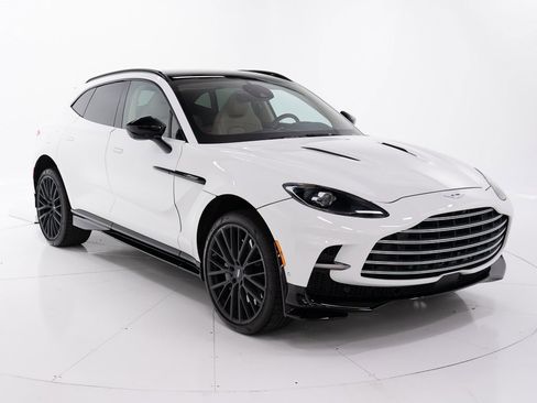 Used 2023 Aston Martin DBX 707 image 7