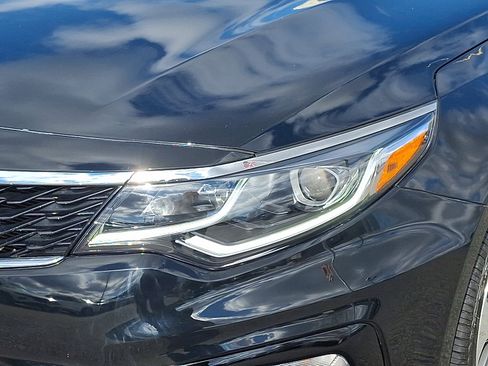 Used 2020 Kia Optima S image 9