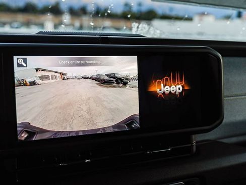 New 2026 Jeep Gladiator Sport AWD/4WD image 25