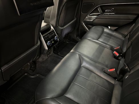 Used 2023 Land Rover Range Rover First Edition image 26