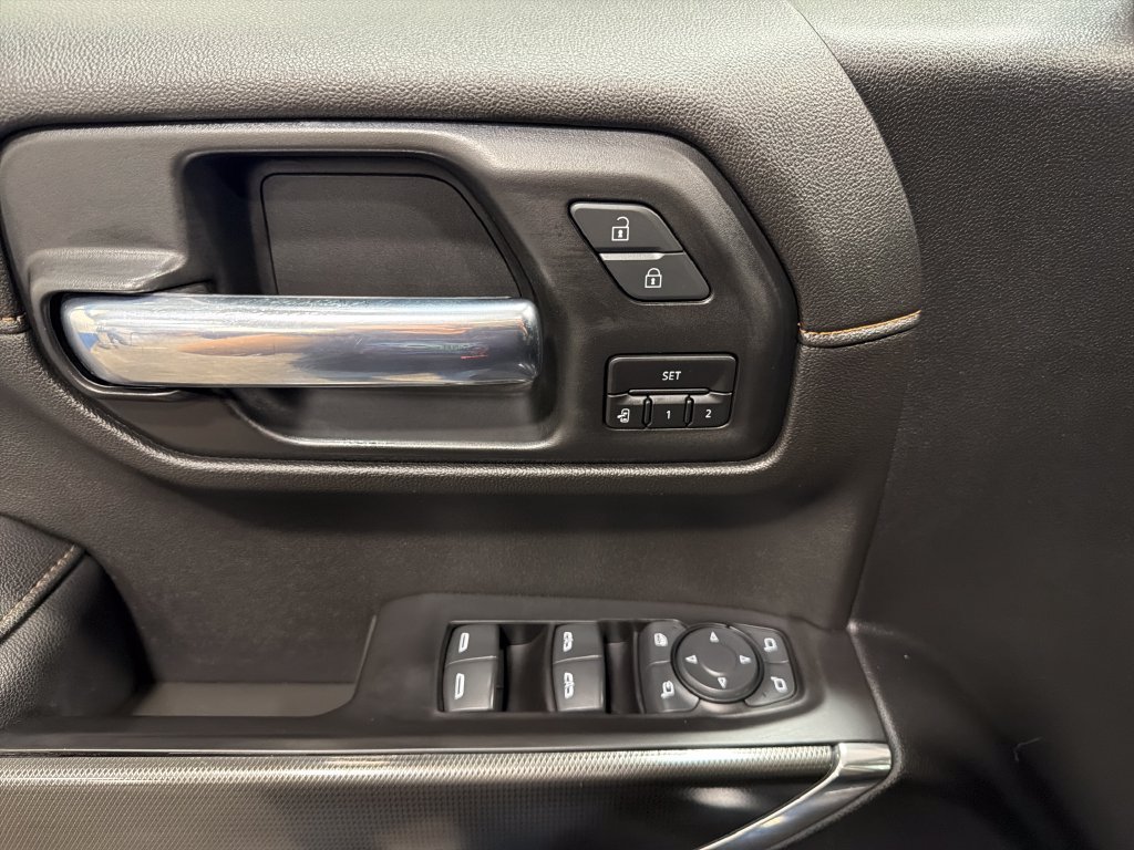 Used 2021 GMC Sierra 1500 AT4 w/ AT4 Premium Package AWD/4WD image 17