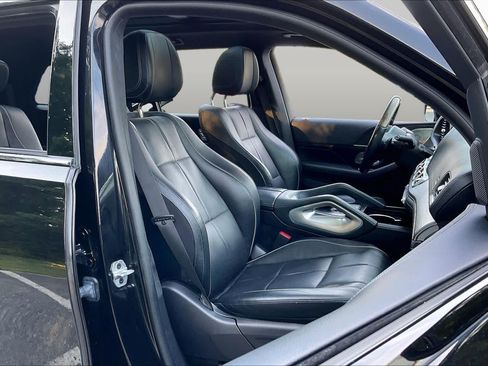 Used 2021 Mercedes-Benz GLS 580 4MATIC image 8