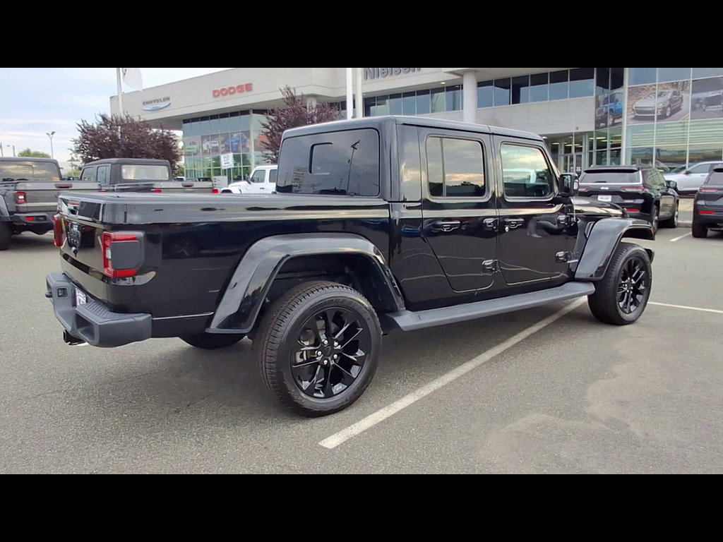 Used 2023 Jeep Gladiator Overland AWD/4WD image 8