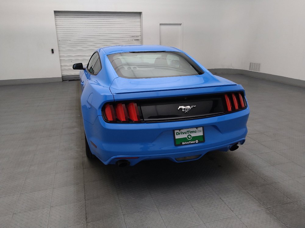 Used 2017 Ford Mustang Coupe RWD image 6