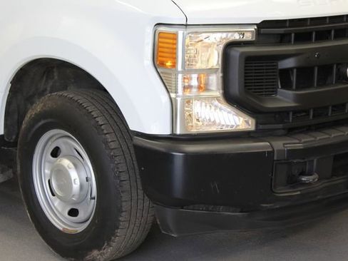 Used 2020 Ford F250 XL w/ Power Equipment Group RWD image 2