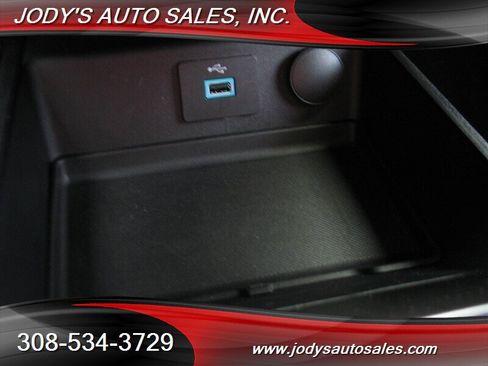 Used 2018 Ford Fusion SE w/ Equipment Group 201A image 21