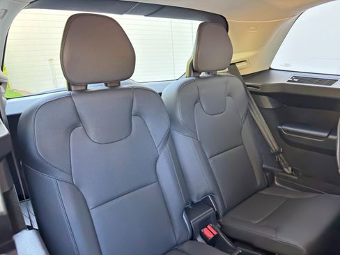 Used 2025 Volvo XC90 B6 Plus w/ Protection Package Premier image 42