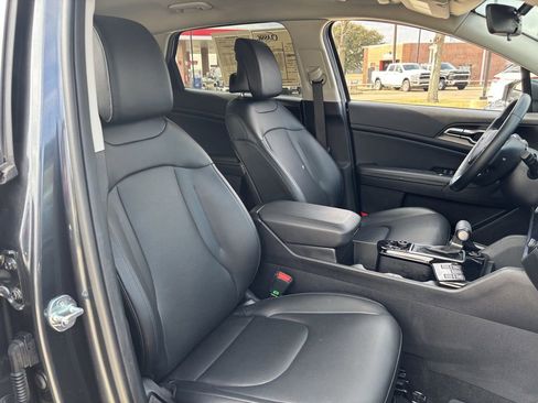 Used 2023 Kia Sportage EX image 21