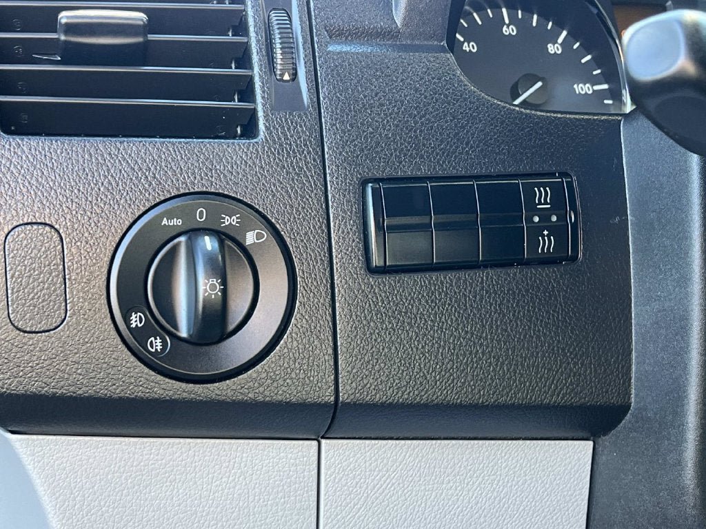 Used 2015 Mercedes-Benz Sprinter 2500 image 29